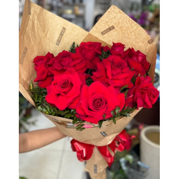 buque 12 rosas colombianas