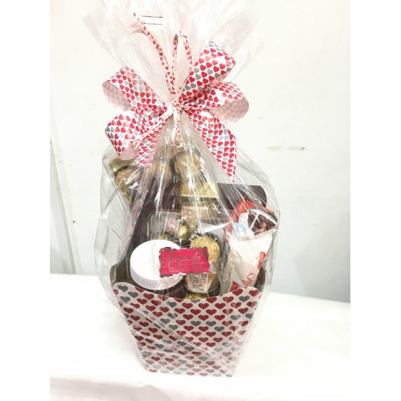 Cesta com Chocolates Ferrero Rocher e Nutella