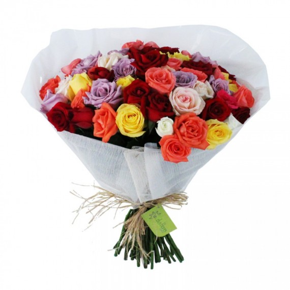 Buquê Mundo de Rosas com 50 Botões
